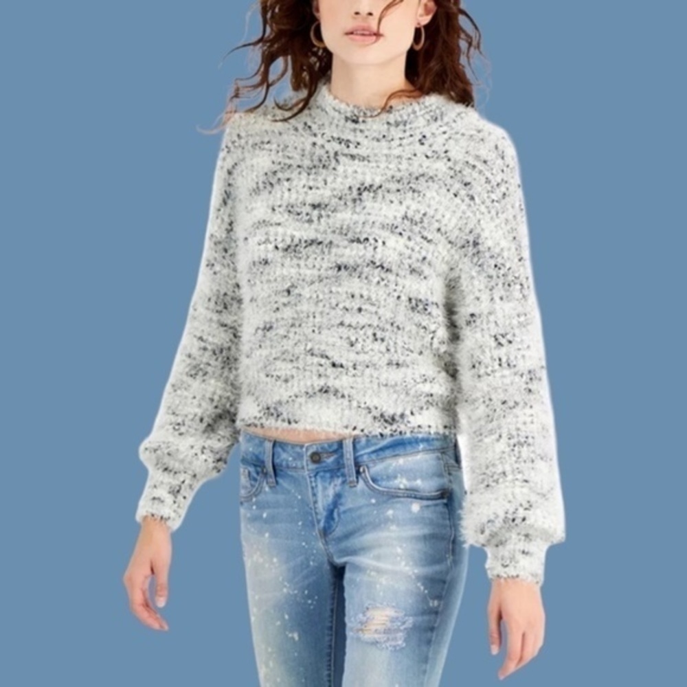 FRESHMAN Eyelash Yarn Mock Neck Relaxed Lightweight Sweater NWT/Lg Jr.’s - Picture 2 of 8